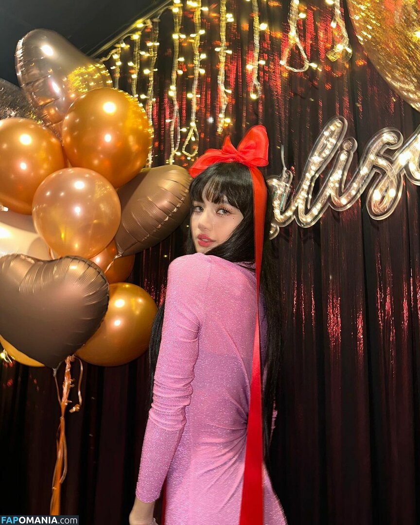 Blackpink / Lisa / lalalalisa_m / lisaamane Meztelen OnlyFans  Kikerült fotó #378