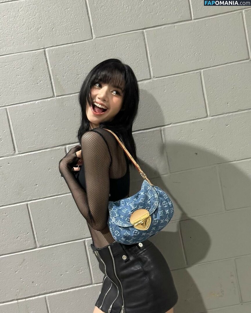 Blackpink / Lisa / lalalalisa_m / lisaamane Meztelen OnlyFans  Kikerült fotó #412