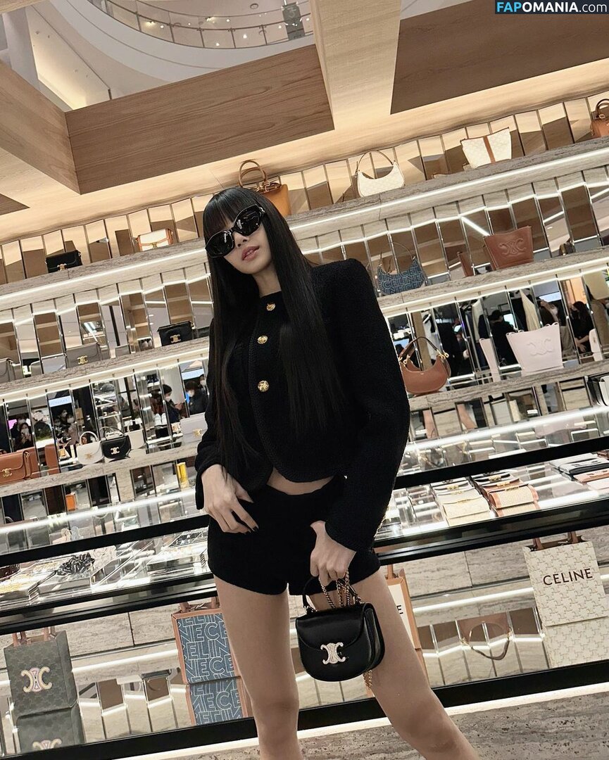 Blackpink / Lisa / lalalalisa_m / lisaamane Meztelen OnlyFans  Kikerült fotó #452