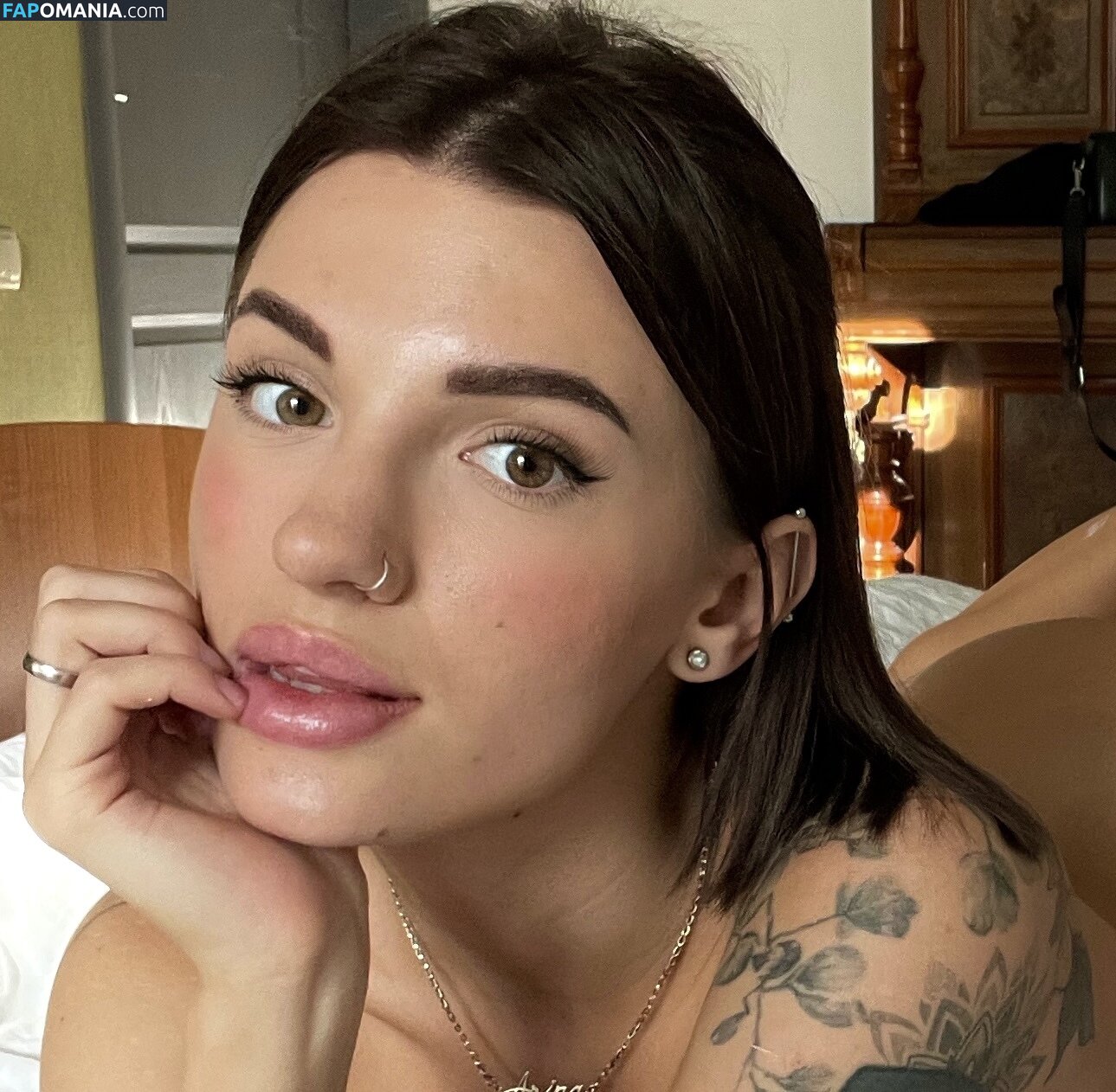 lisaero / lisaerojames / xxvasilisa Meztelen OnlyFans  Kikerült fotó #3