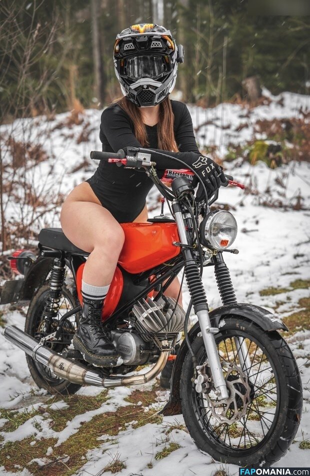 Lisamoto / lisaa.moto Meztelen OnlyFans  Kikerült fotó #12