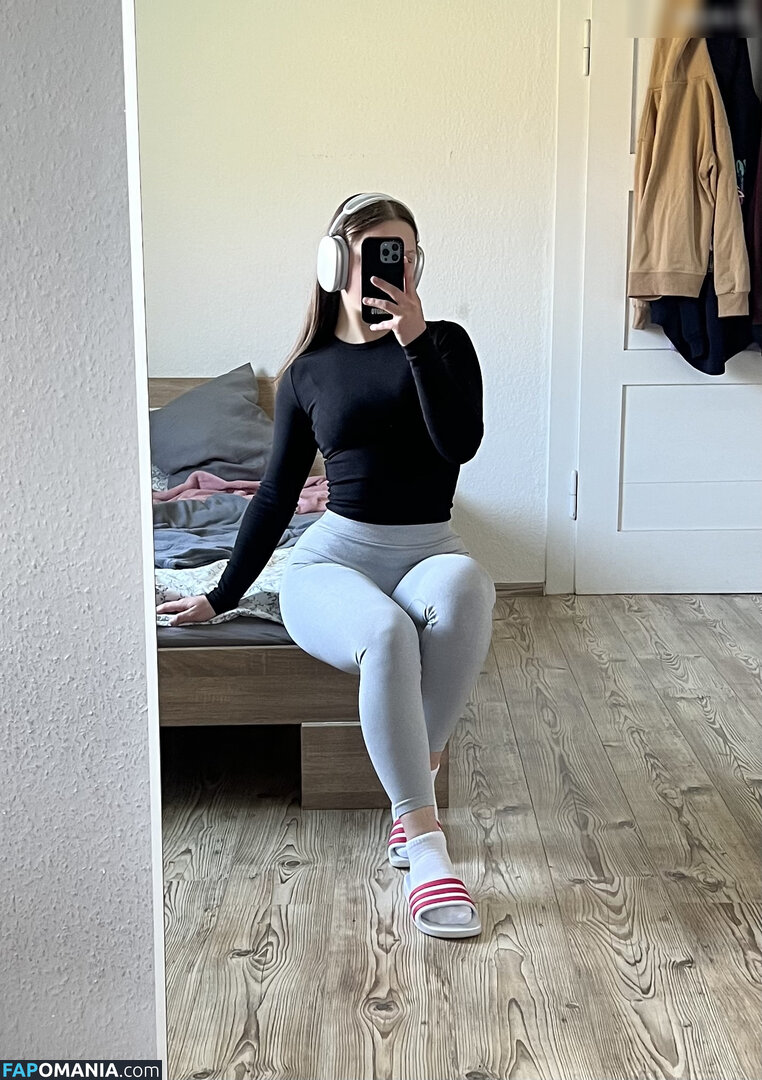 Lisamoto / lisaa.moto Meztelen OnlyFans  Kikerült fotó #60
