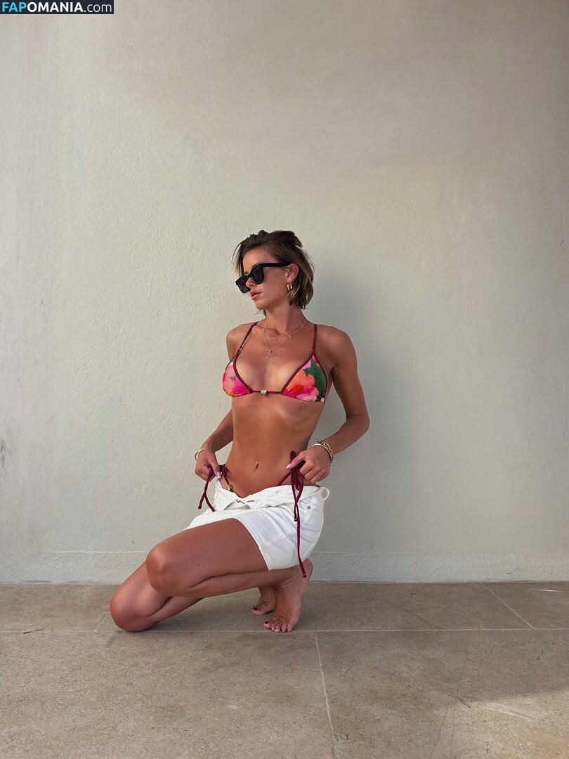 Liv Bentley / Olivia Bentley / oliviabentleyk / theoliviabentley Meztelen OnlyFans  Kikerült fotó #8