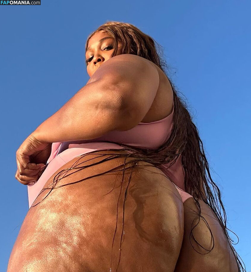 Lizzo / lizzobeeating Meztelen OnlyFans  Kikerült fotó #27