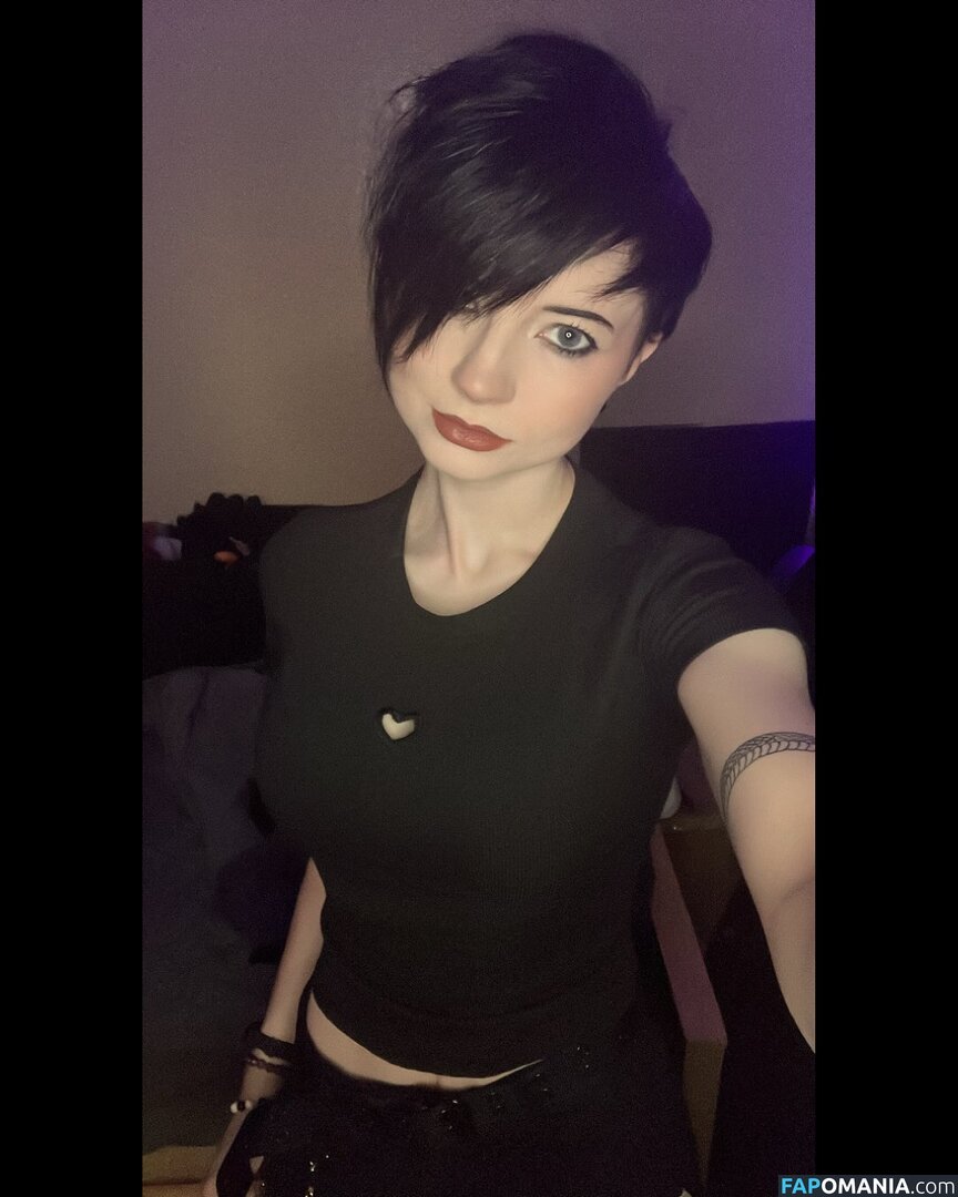 LonesomeMuse Meztelen OnlyFans  Kikerült fotó #1