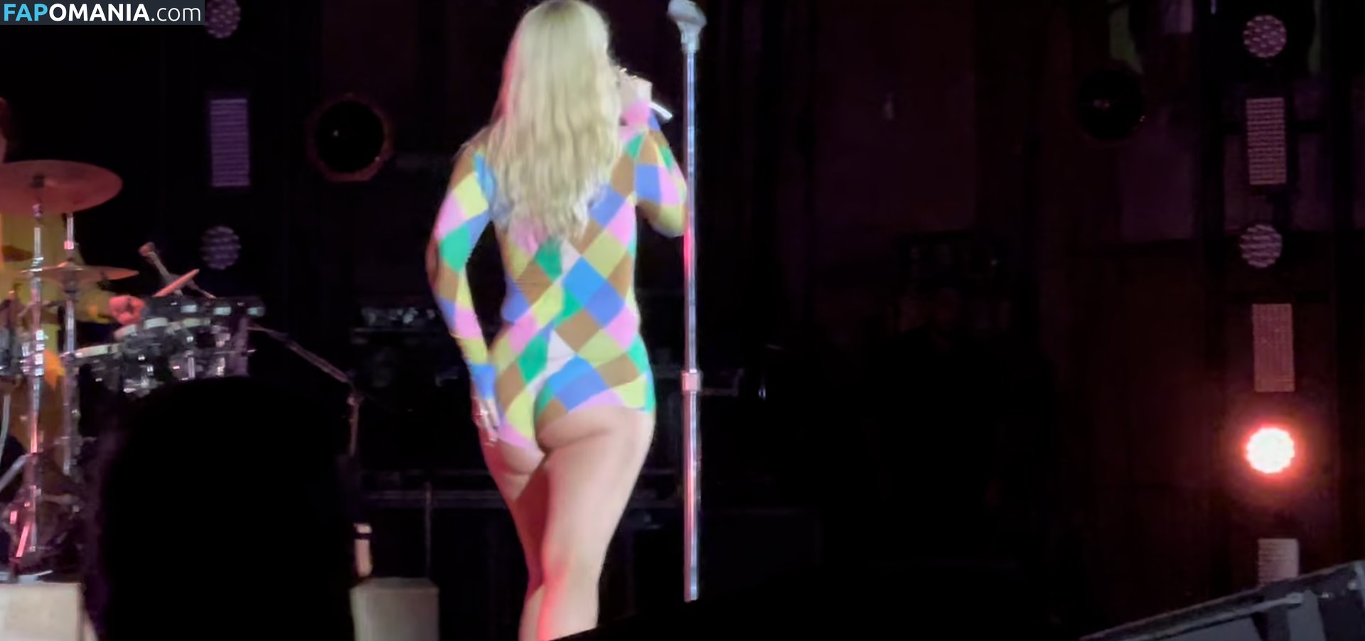 Lorde Meztelen OnlyFans  Kikerült fotó #8