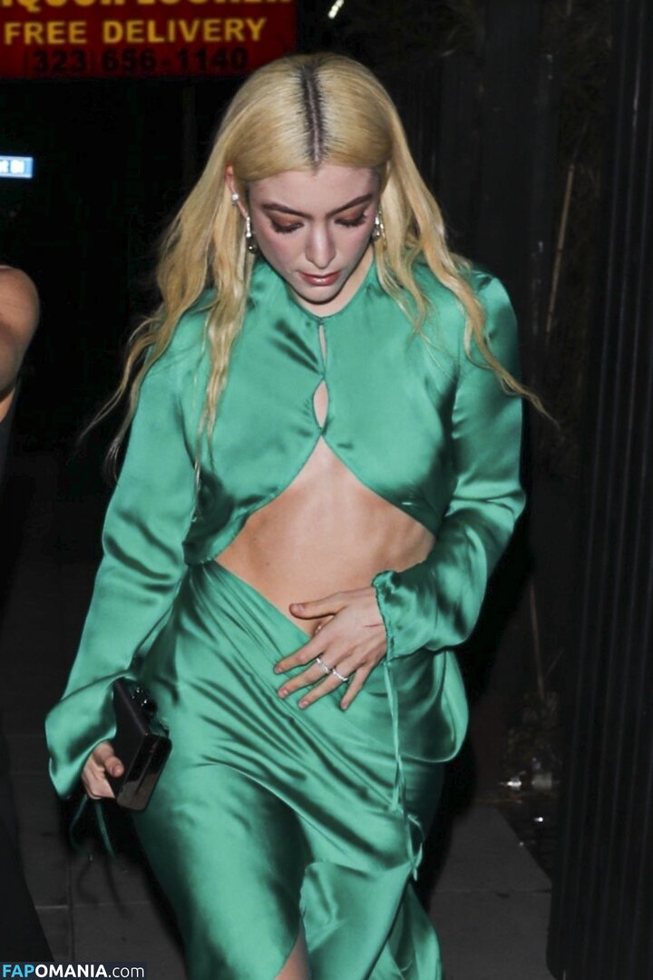 Lorde Meztelen OnlyFans  Kikerült fotó #30