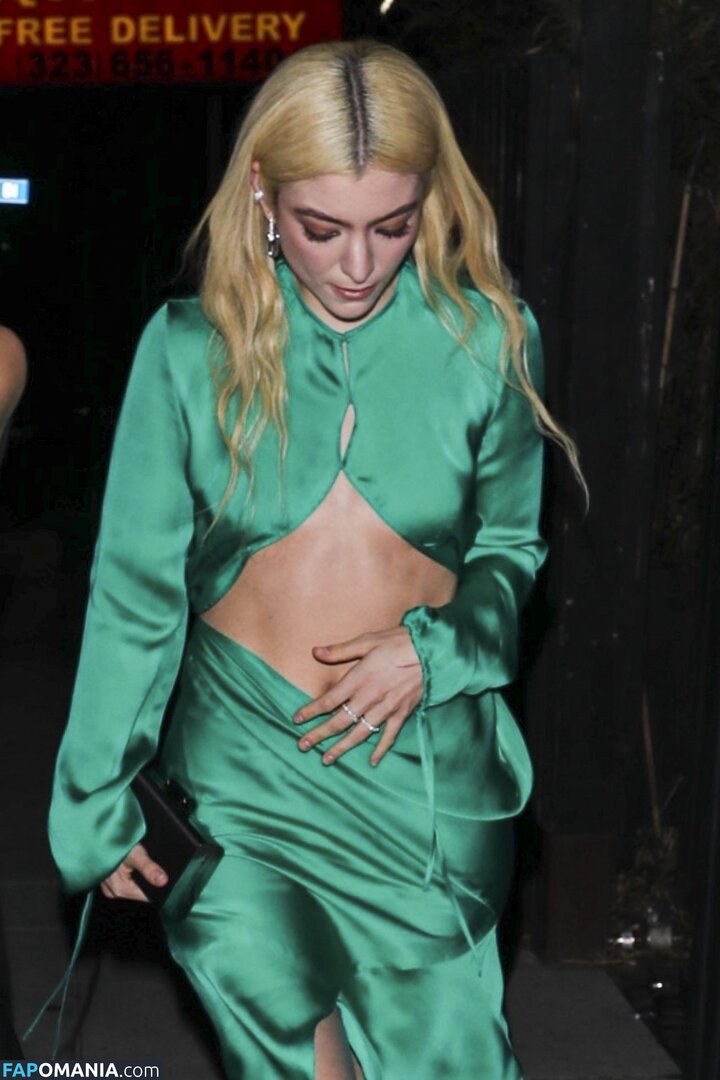 Lorde Meztelen OnlyFans  Kikerült fotó #31