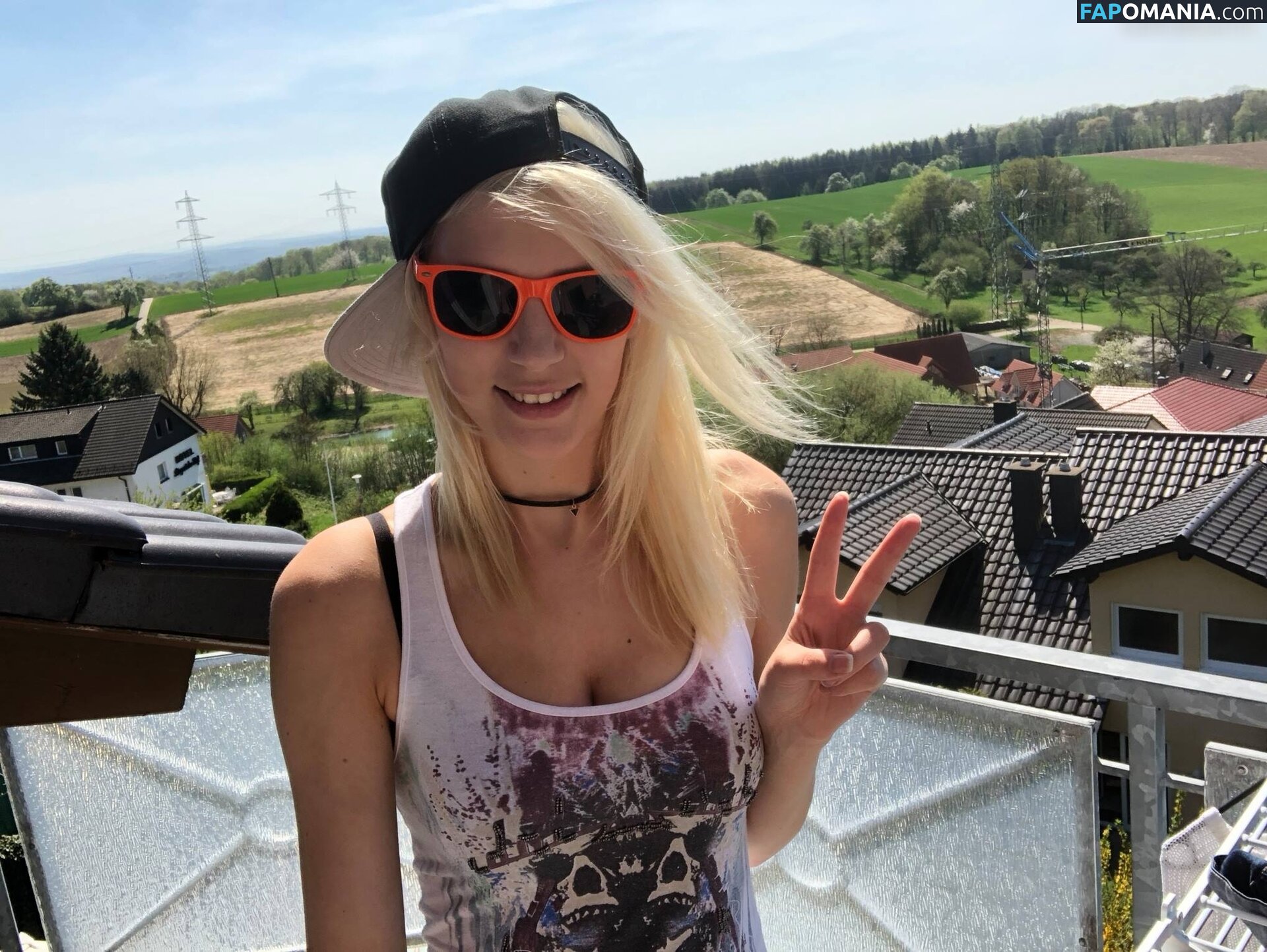 Lory / loorybbyg / vinoogeile Meztelen OnlyFans  Kikerült fotó #2