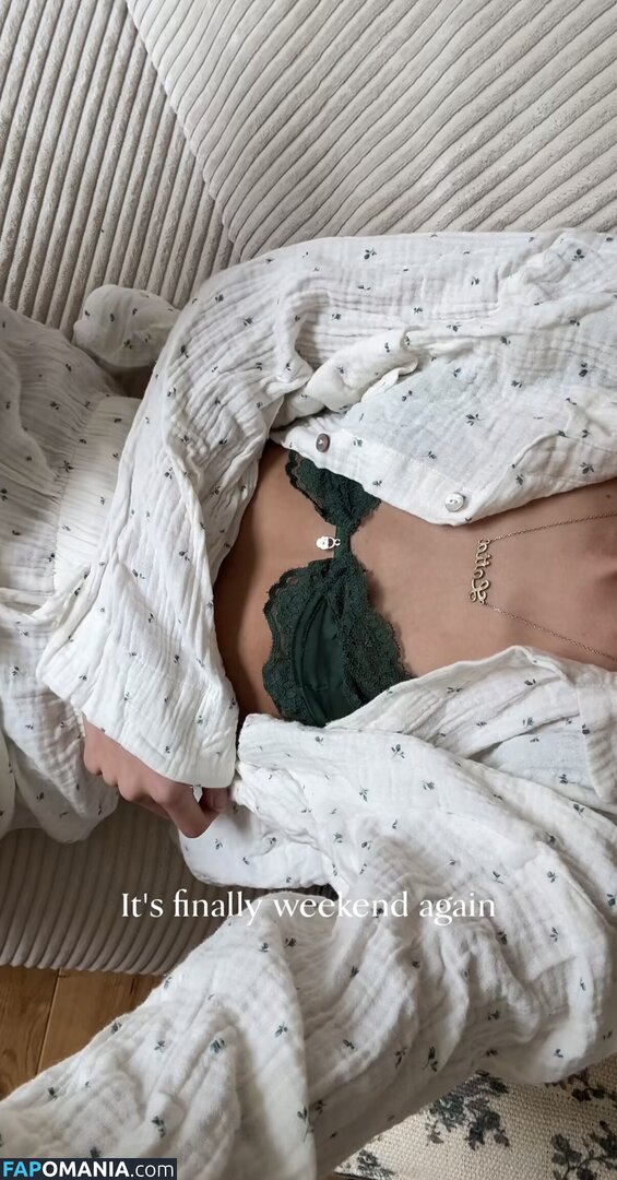 Lotta Emilie Stichler / lottastichler Meztelen OnlyFans  Kikerült fotó #9