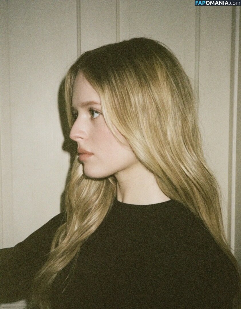 Lulu Wilson / luluswilson Meztelen OnlyFans  Kikerült fotó #3
