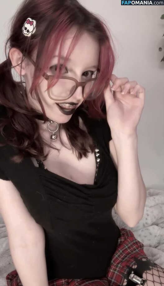 LunarStarshine / LunarSunshine / luna_sunshine_official / lunasunshine420 Meztelen OnlyFans  Kikerült fotó #3