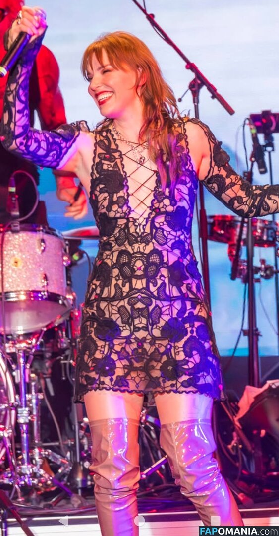 Lzzy Hale / officiallzzyhale Meztelen OnlyFans  Kikerült fotó #1