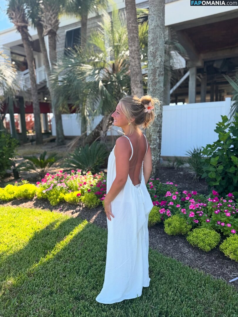 maci-carter / macimccarley Meztelen OnlyFans  Kikerült fotó #8