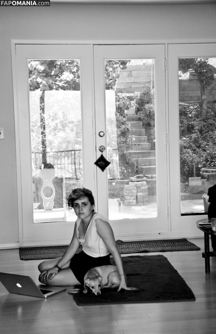 Mae Whitman / mistergarf Meztelen OnlyFans  Kikerült fotó #1