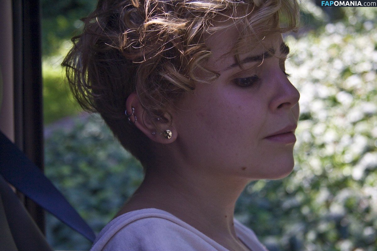 Mae Whitman / mistergarf Meztelen OnlyFans  Kikerült fotó #9