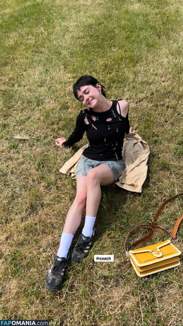 Maisie Williams Meztelen Kikerült fotó #12