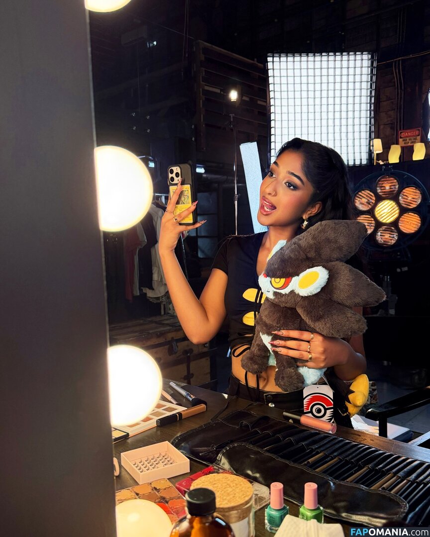 Maitreyi Ramakrishnan / maitreyiramakrishnan / ramakrishnannn Meztelen OnlyFans  Kikerült fotó #1