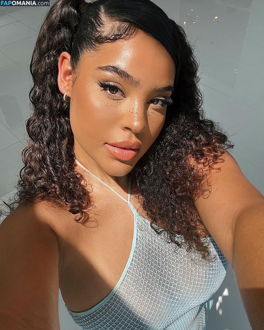 Malaika Terry / malaikaterry / malaikaterryy Meztelen OnlyFans  Kikerült fotó #387