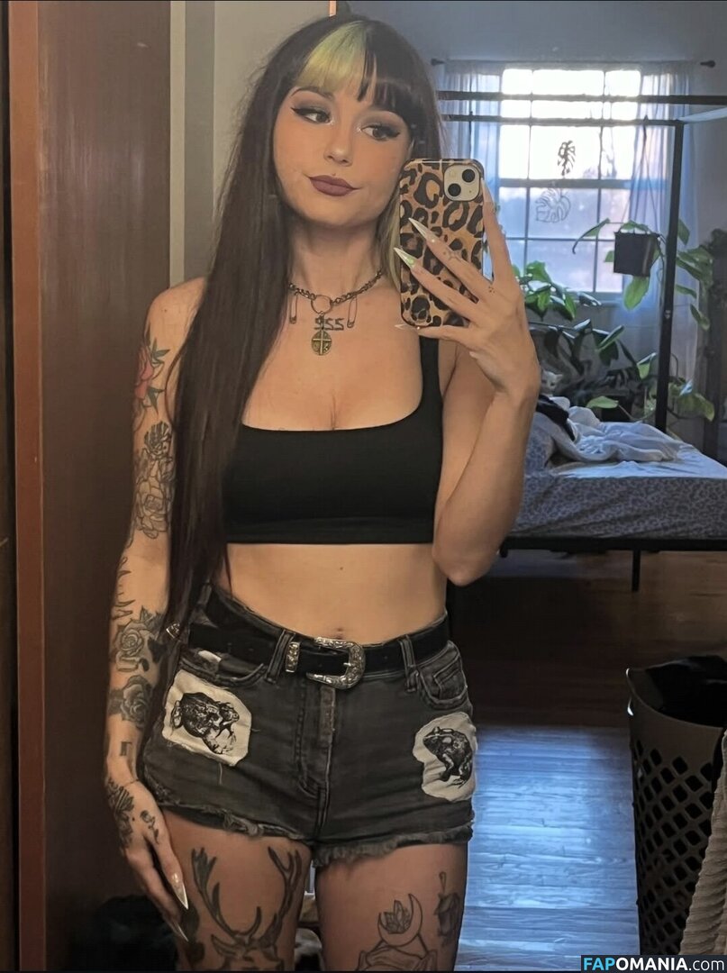 marijuanacigarette Meztelen OnlyFans  Kikerült fotó #2