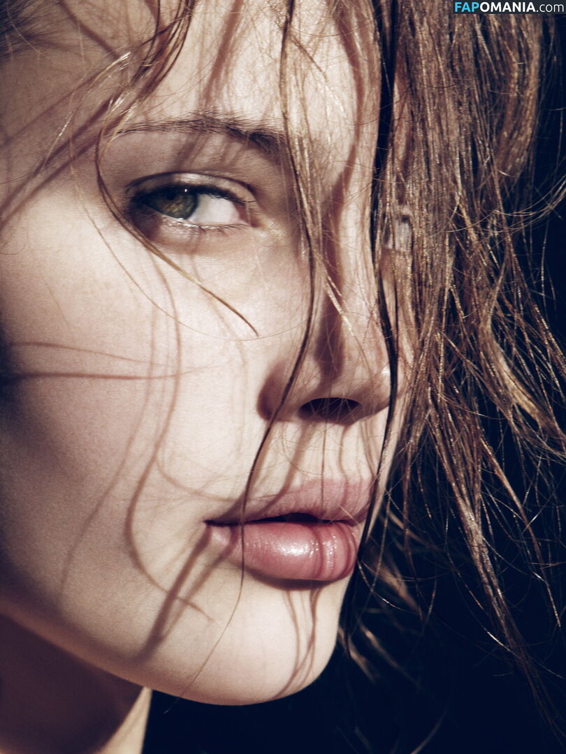 Marine Vacth / https: / marine_vacth / marinvacth Meztelen OnlyFans  Kikerült fotó #2