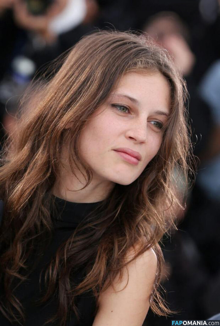 Marine Vacth / https: / marine_vacth / marinvacth Meztelen OnlyFans  Kikerült fotó #6