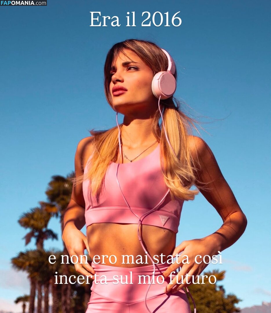 Martina Ragozza / https: / martinaragozza Meztelen OnlyFans  Kikerült fotó #10