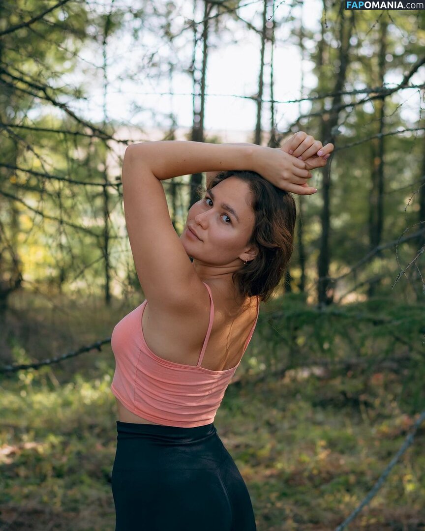 Marusya Shiklina / Marusya outdoors / marusya / marusya.shiklina Meztelen OnlyFans  Kikerült fotó #29