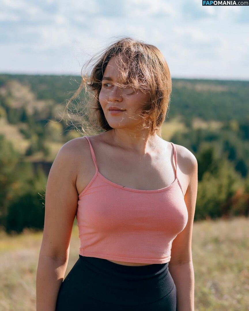 Marusya Shiklina / Marusya outdoors / marusya / marusya.shiklina Meztelen OnlyFans  Kikerült fotó #35