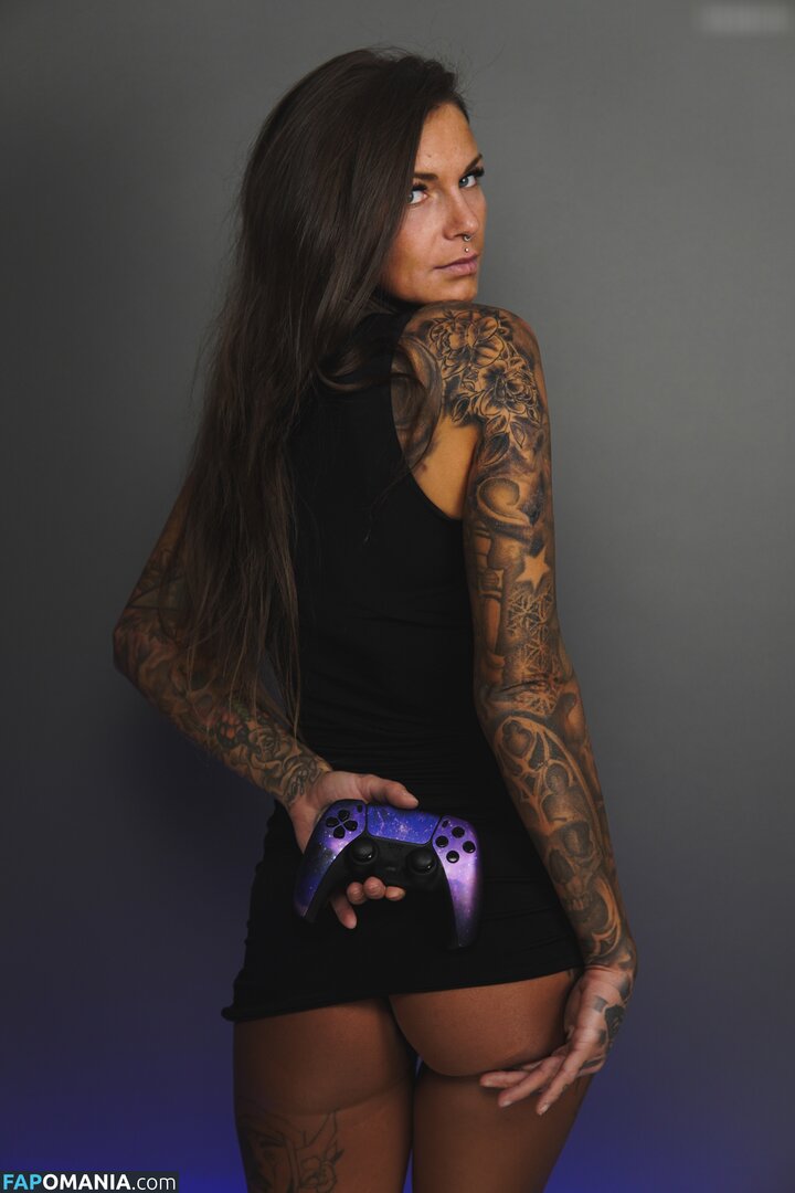 Maxiink_ / maxiink / maxiink__ Meztelen OnlyFans  Kikerült fotó #1