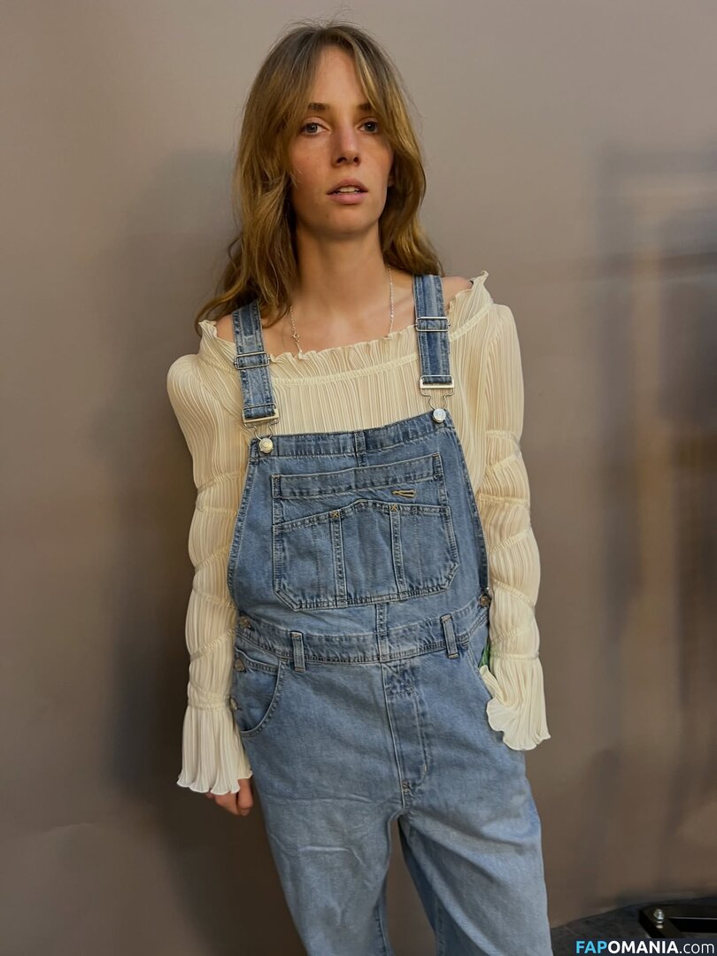 Maya Hawke / maya_hawke / neohawk2 Meztelen OnlyFans  Kikerült fotó #479