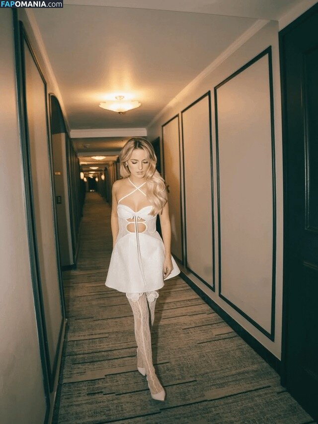 Mckenna Grace / https: / mckennagrace / mckennagraceful Meztelen OnlyFans  Kikerült fotó #244
