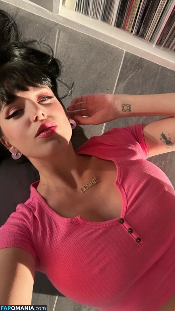 Desire (desire_musicofficial / Megan Louise / desire_musicofficial Meztelen OnlyFans  Kikerült fotó #3