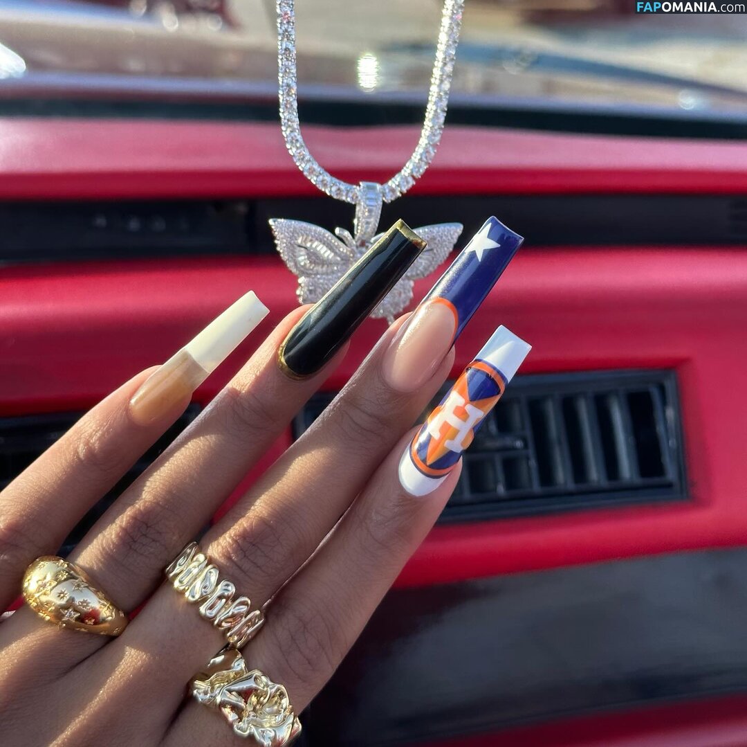 Megan Thee Stallion / megsss_91 / theestallion Meztelen OnlyFans  Kikerült fotó #47