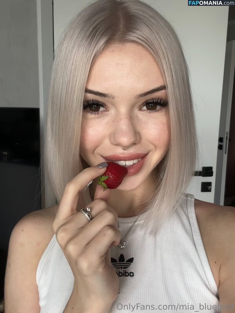 _iam_bluebird_ / mia_bluebird Meztelen OnlyFans  Kikerült fotó #2