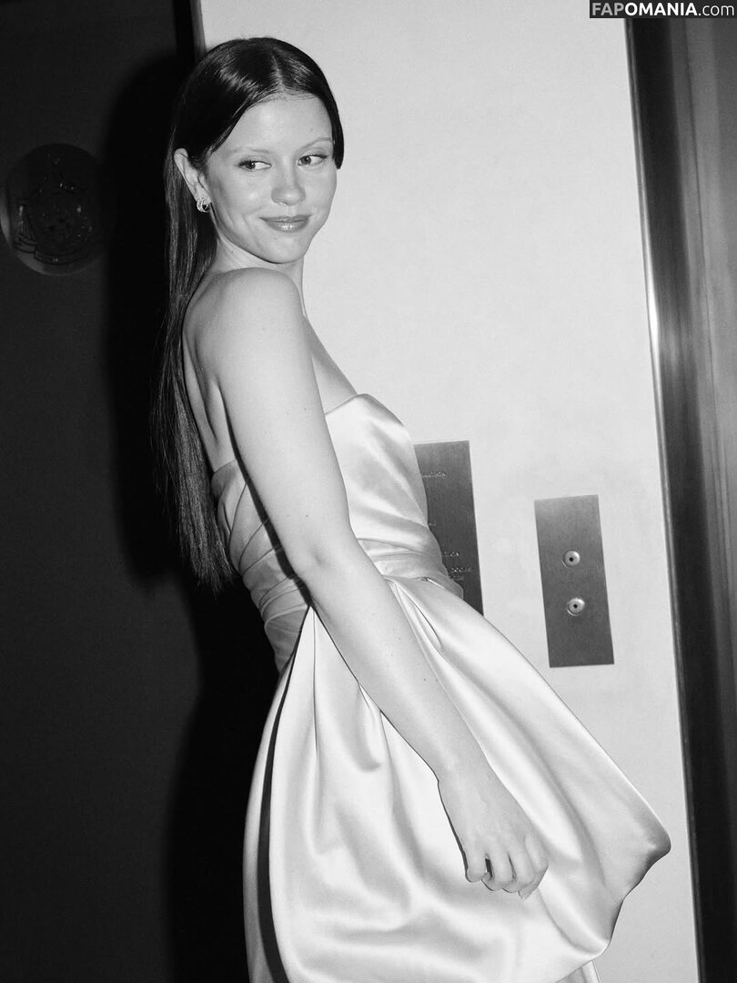Mia Goth / goth.mia / officalmiagoth Meztelen OnlyFans  Kikerült fotó #125