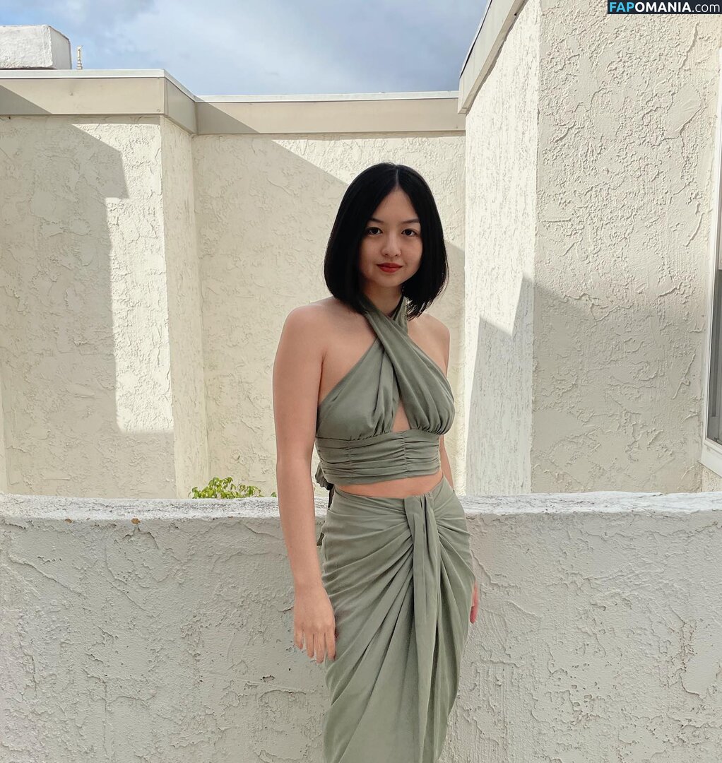 Michaela Zee / michaelazee / sheismichaela Meztelen OnlyFans  Kikerült fotó #11