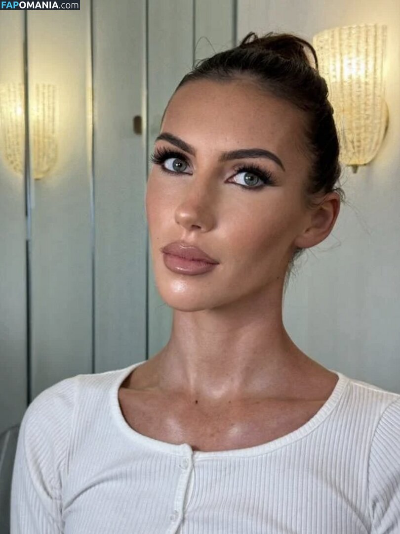MilaRenee / milarenee_ Meztelen OnlyFans  Kikerült fotó #1