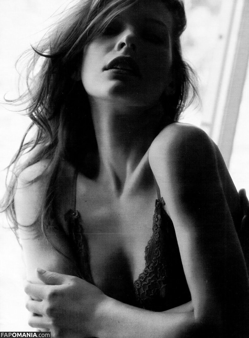 Milla Jovovich / MillaJovovich Meztelen OnlyFans  Kikerült fotó #325