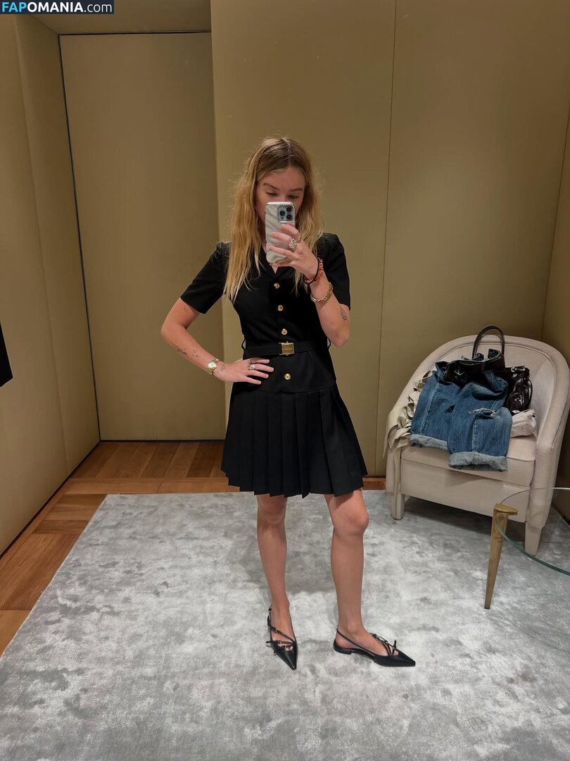 Milly Alcock / https: / millyalcock Meztelen OnlyFans  Kikerült fotó #285