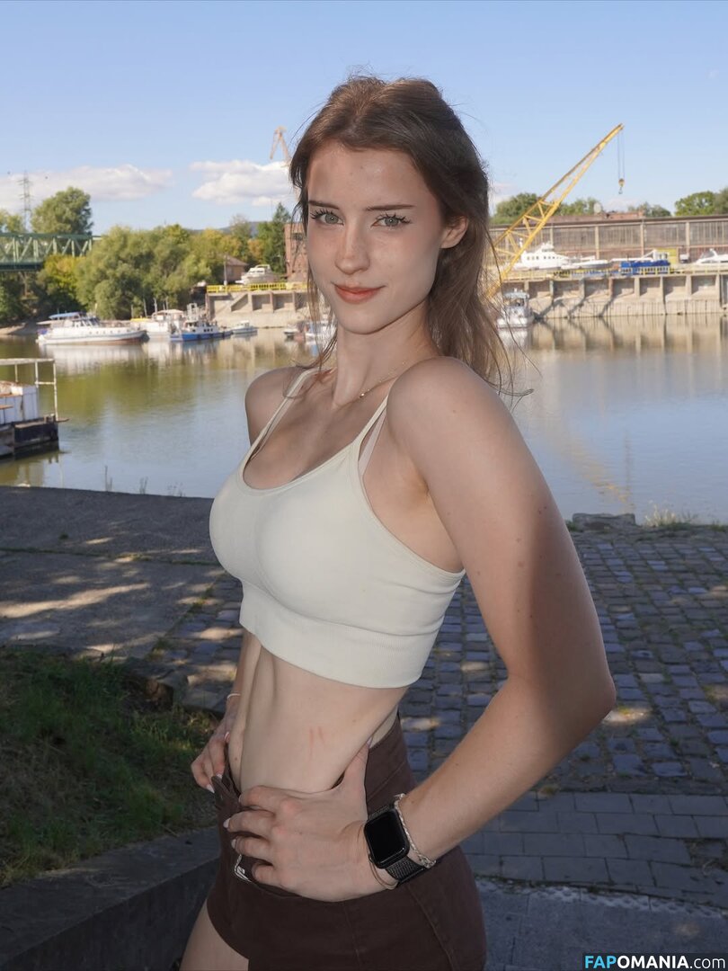 Mira.004 / model_mira Meztelen OnlyFans  Kikerült fotó #1457