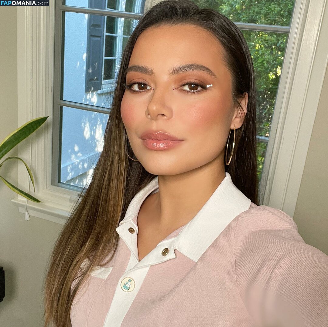 Miranda Cosgrove / MirandaCosgrove / onlyfanssz Meztelen OnlyFans  Kikerült fotó #67