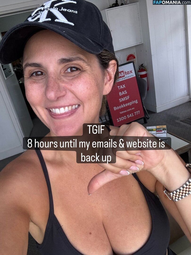 MILF Online Accountant / Miriam Holme / miriamholme Meztelen OnlyFans  Kikerült fotó #24