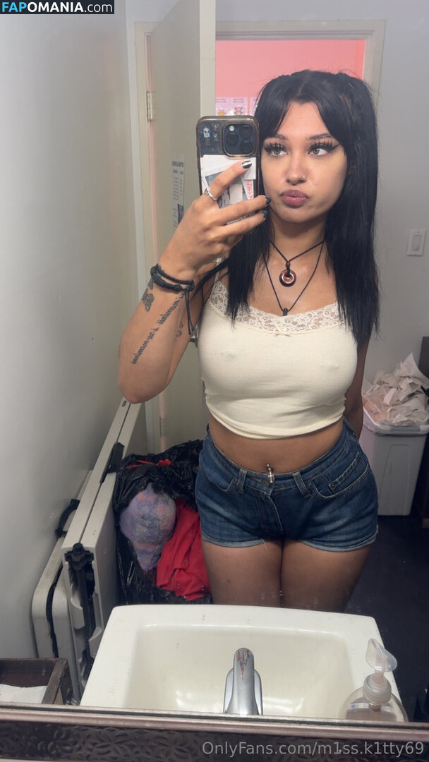 k8hlerr / m1ss.k1tty69 / miss.k1tty333 Meztelen OnlyFans  Kikerült fotó #8