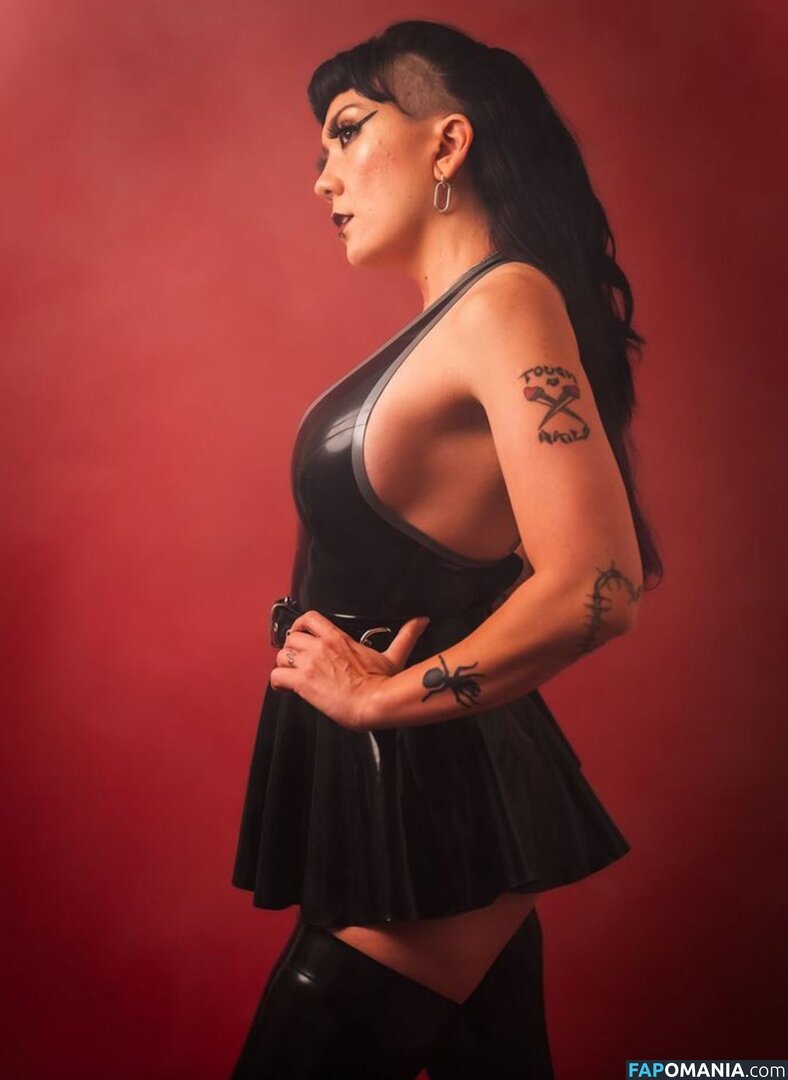 Mistress Poison / MistressPoison2 / MistressPoisonx / https: / iammistresspoison Meztelen OnlyFans  Kikerült fotó #3