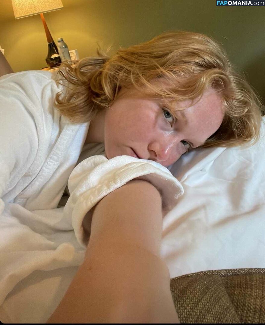 Molly Quinn / mollycaitlynquinn Meztelen OnlyFans  Kikerült fotó #59