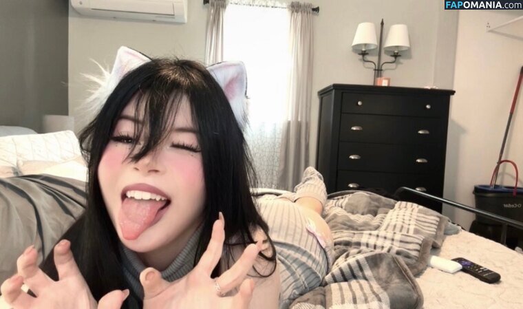 molly.osamu / mollymeowz / mollymew2 Meztelen OnlyFans  Kikerült fotó #17