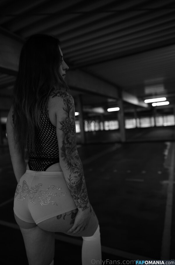 Mommy_Jv / https: / miss_queenii_x3 / mrsqueenii Meztelen OnlyFans  Kikerült fotó #4