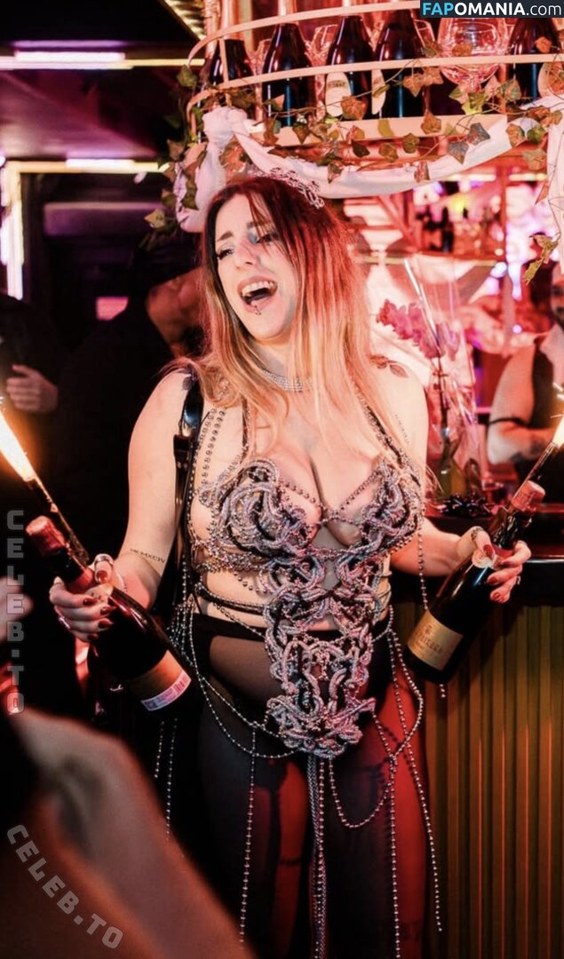 Myriel Monastic / myriel_monastic Meztelen OnlyFans  Kikerült fotó #1