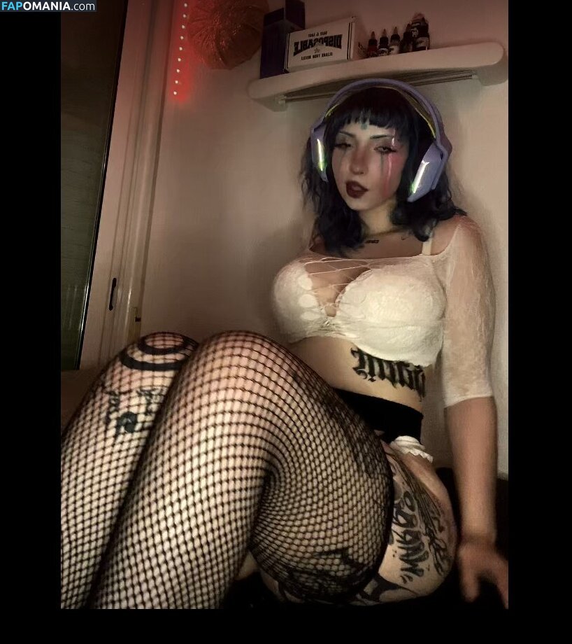 Naaawiwiii / naw.inkk / nawi59305 / nawiwi.art / nawiwii.reels / nawwiwiii Meztelen OnlyFans  Kikerült fotó #2